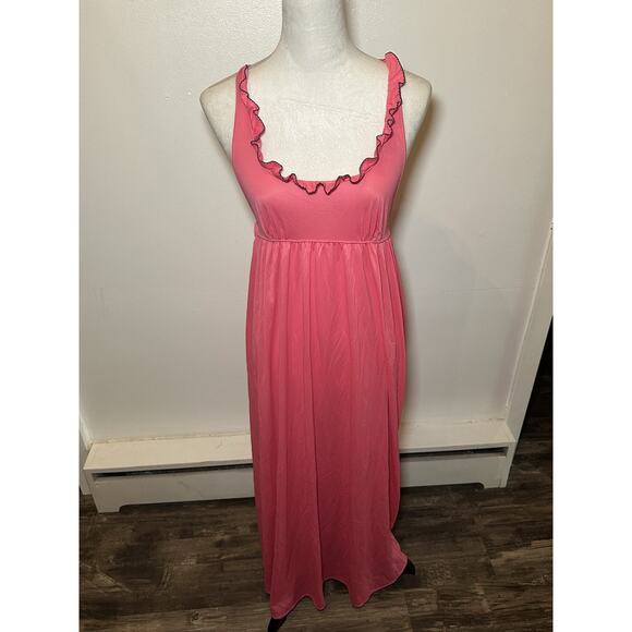 Vintage Hot Pink Ruffle Nightgown Size 11 Cross Back Maxi Vassarette Soft 1970s - Picture 1 of 8